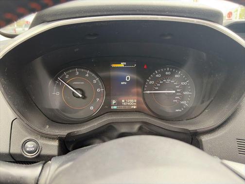 Ice Silver Metallic 2018 Subaru Crosstrek 2.0i Premium