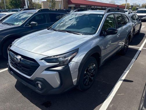 Ice Silver Metallic 2024 Subaru Outback Onyx Edition XT