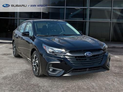 Crystal Black Silica 2025 Subaru Legacy Premium