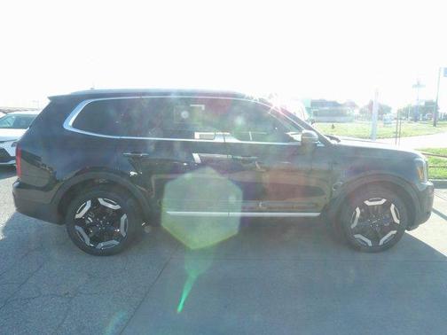 2025 Kia Telluride LX