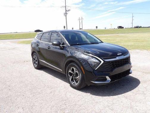 Fusion Orange 2023 Kia Sportage LX