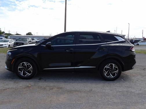 Fusion Orange 2023 Kia Sportage LX