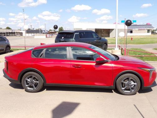 Currant Red 2026 Kia K4 LXS