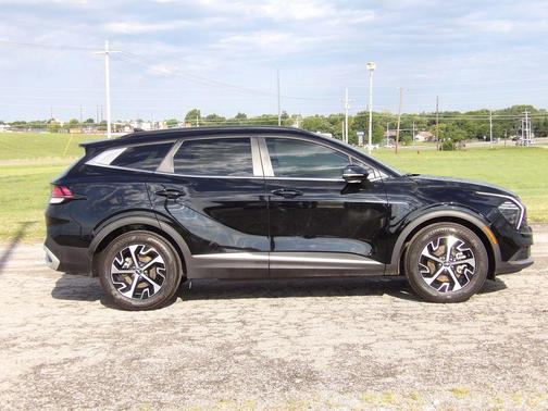 Ebony Black 2025 Kia Sportage EX