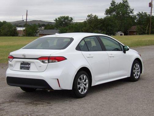 Ice 2025 Toyota Corolla LE