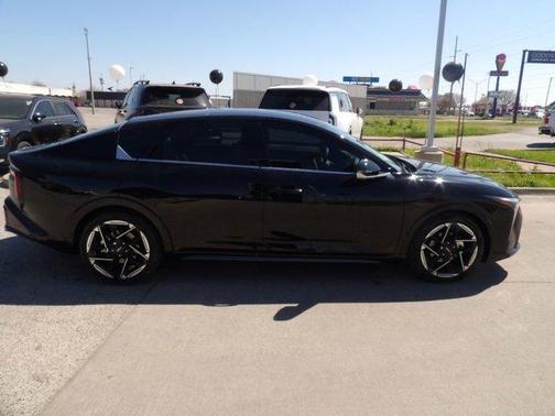 Aurora Black Pearl 2026 Kia K4 GT-LINE