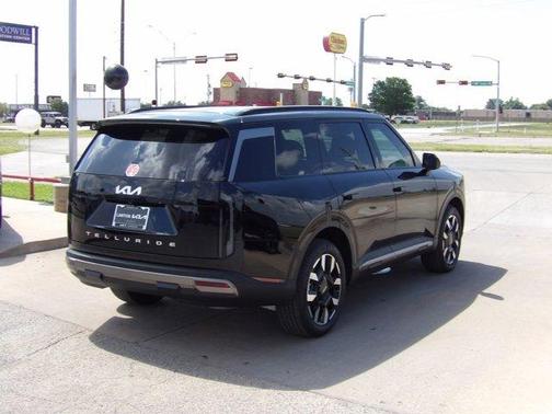 Ebony Black 2027 Kia Telluride S