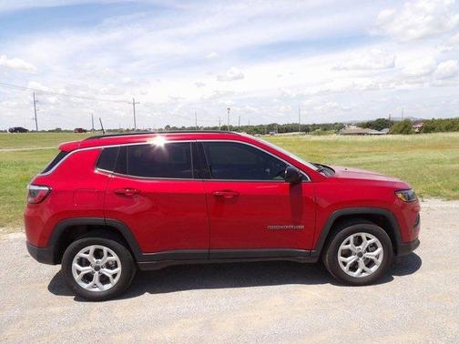 2025 Jeep Compass Latitude