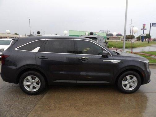 Metal 2026 Kia Sorento EX