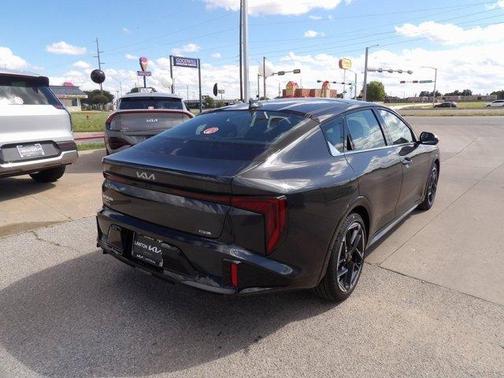 2025 Kia K4 GT-Line