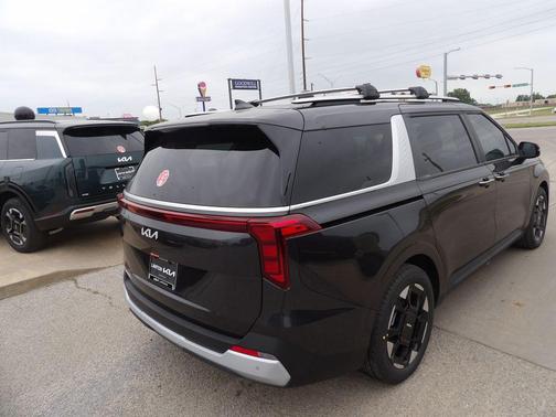 Metal 2026 Kia Carnival EX