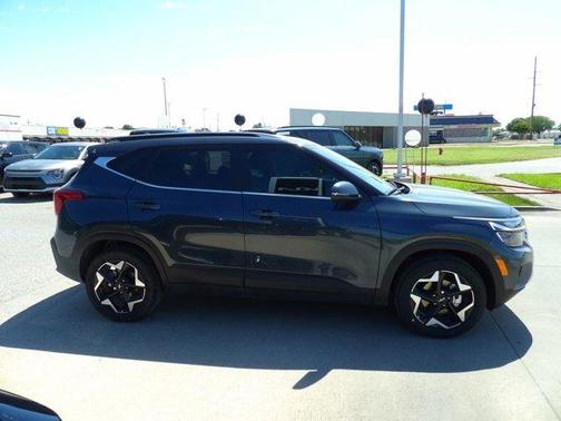 Gravity Gray 2026 Kia Seltos EX