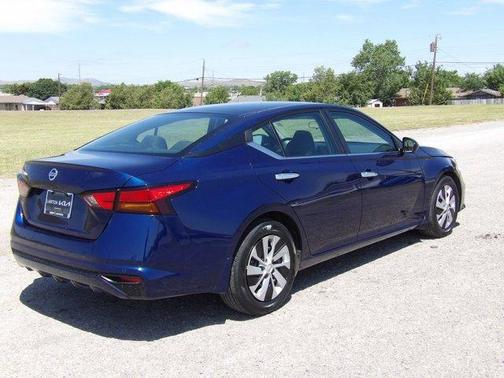Deep Blue Pearl 2021 Nissan Altima 2.5 S
