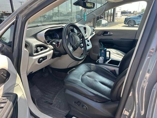 Ceramic Gray Clearcoat 2022 Chrysler Pacifica Hybrid Touring L
