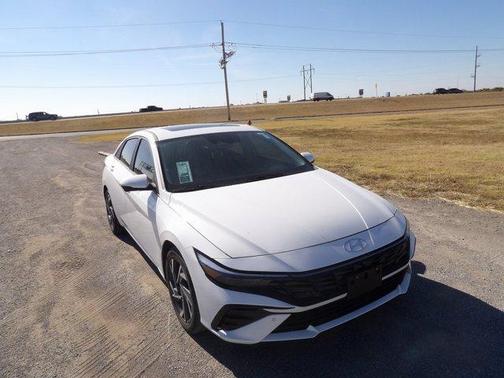 2024 Hyundai ELANTRA Limited