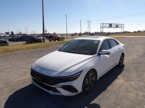 2024 Hyundai ELANTRA Limited