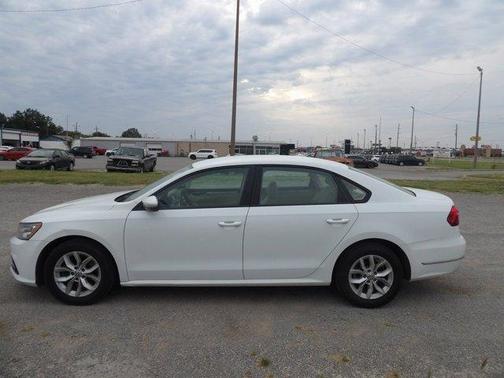 2018 Volkswagen Passat 2.0T S