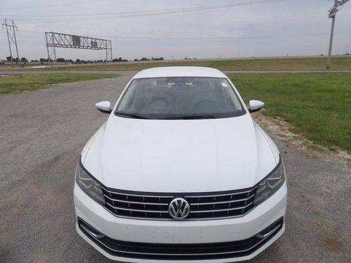 2018 Volkswagen Passat 2.0T S