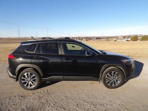 2024 Toyota Corolla Cross XLE