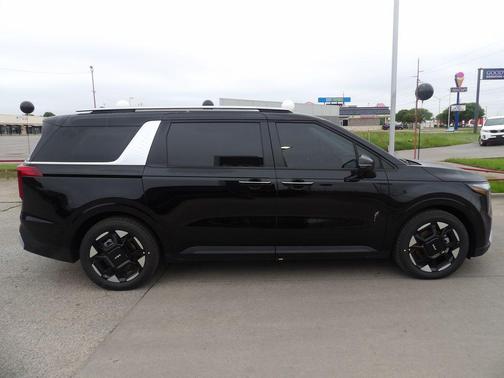 Aurora Black Pearl 2026 Kia Carnival EX
