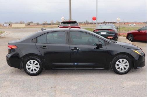 Photo 4 of 17 of 2020 Toyota Corolla L