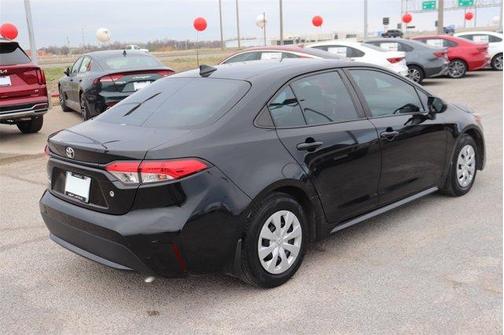 Photo 5 of 17 of 2020 Toyota Corolla L