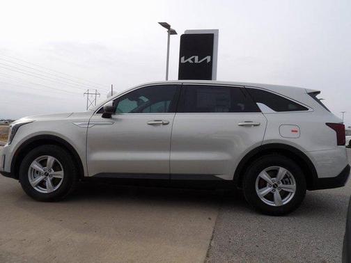 Ivory Silver 2026 Kia Sorento LX