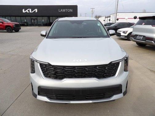 Ivory Silver 2026 Kia Sorento LX