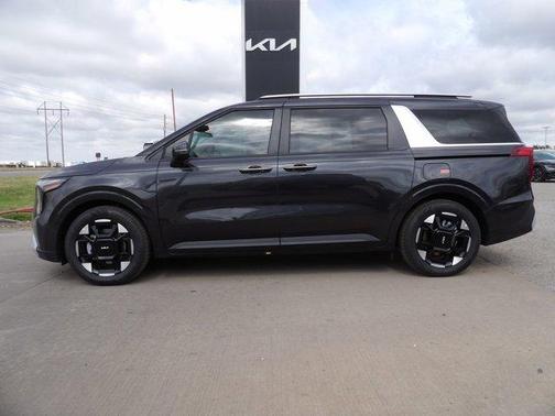 Metal 2026 Kia Carnival EX