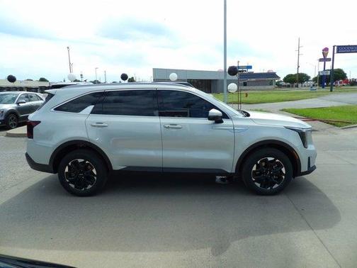 Ivory 2026 Kia Sorento S