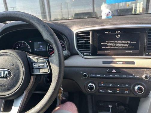Snow White Pearl 2022 Kia Sportage LX