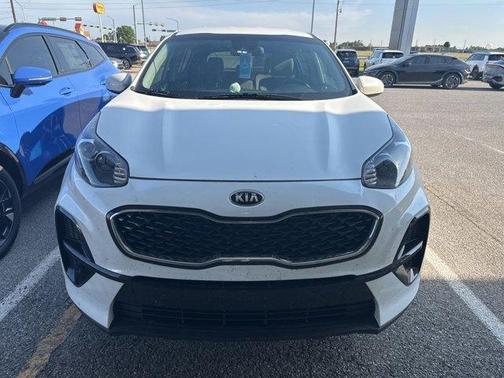 Snow White Pearl 2022 Kia Sportage LX