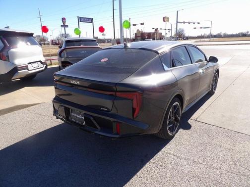 2025 Kia K4 GT-Line