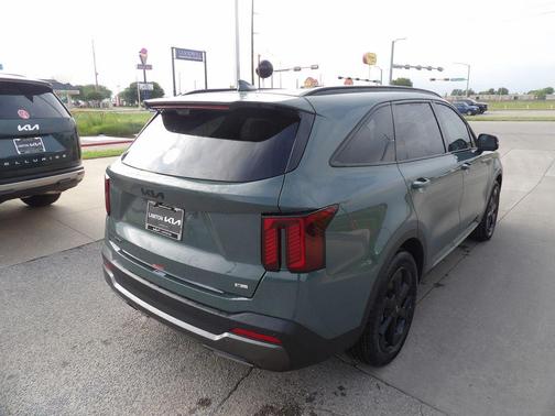 Green 2026 Kia Sorento Hybrid X-LINE SX PRESTIGE