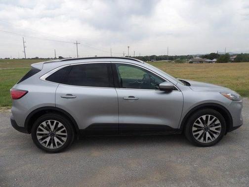 2021 Ford Escape Titanium Hybrid