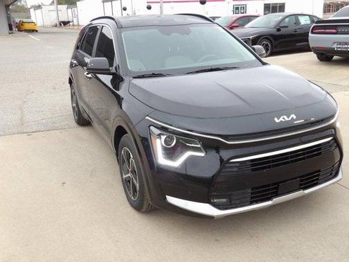 2025 Kia Niro SX