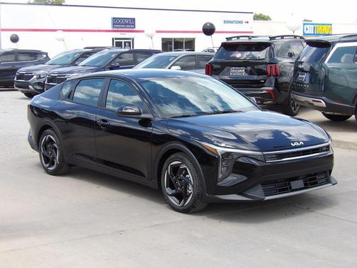 Aurora Black 2026 Kia K4 EX