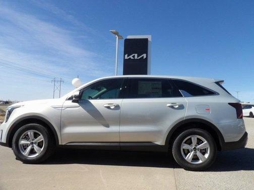 Ivory Silver 2026 Kia Sorento LX
