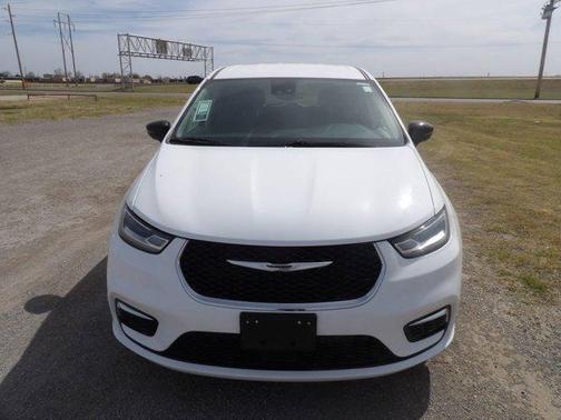 2024 Chrysler Pacifica Touring-L