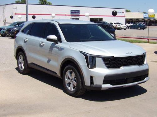 Ivory Silver 2026 Kia Sorento LX
