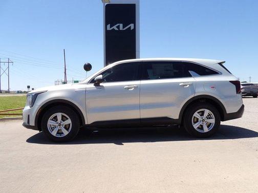 Ivory Silver 2026 Kia Sorento LX