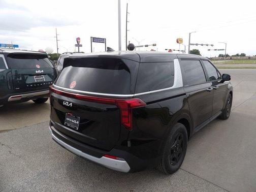 Aurora Black Pearl 2026 Kia Carnival LXS