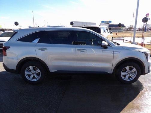 2026 Kia Sorento LX