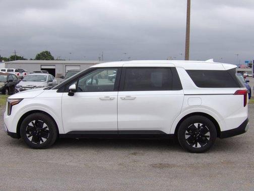 Snow White Pearl 2026 Kia Carnival Hybrid LXS