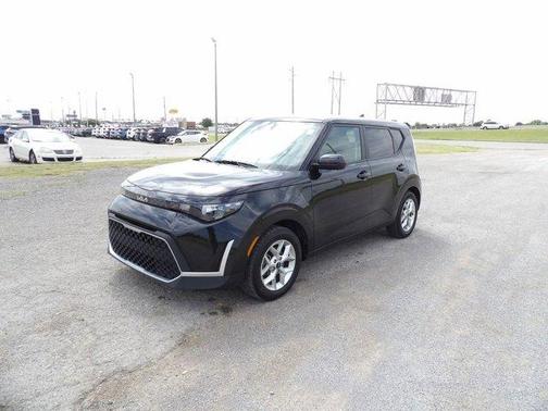 Fusion Orange 2024 Kia Soul LX