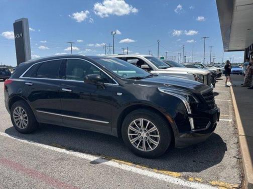 Stellar Black Metallic 2017 Cadillac XT5 Luxury
