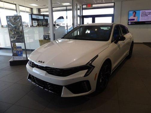 Snow White Pearl 2026 Kia K5 GT-Line