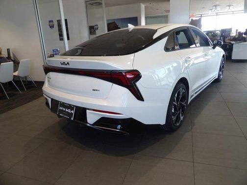 Snow White Pearl 2026 Kia K5 GT-Line