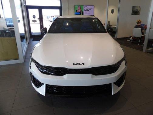 Snow White Pearl 2026 Kia K5 GT-Line