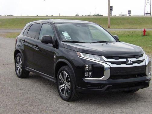 Labrador Black Pearl 2024 Mitsubishi Outlander Sport ES